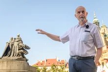 Renö Böll na Staroměstském náměstí, 2026
