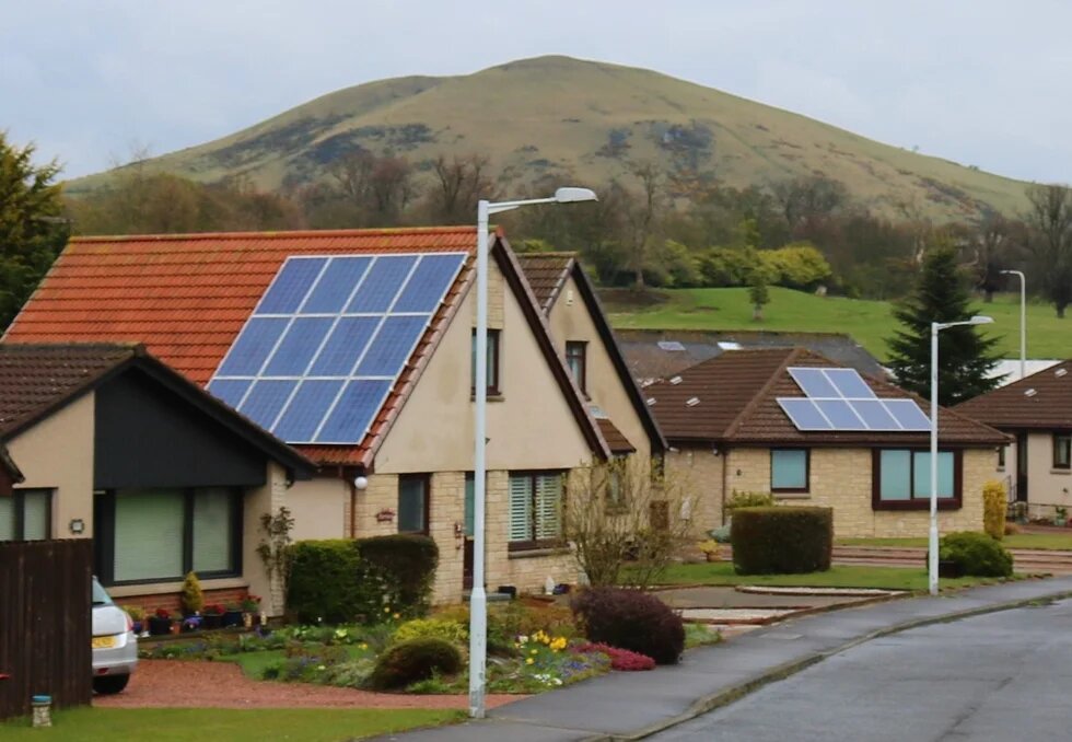 Domy se solárními panely