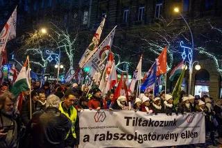 Protesters are marching on the streets of Budapest 